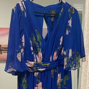 Adrianna papel royal blue floral dress. Has a slit. Brand new!!